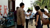 美女袁庆的老公今天也来找大衣哥了，谣言不攻自破了！