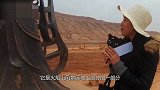新疆最憋屈雕像 某部位被旅客摸到掉漆