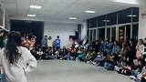 大学四年的择偶权看来是有了