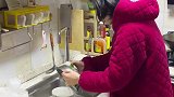男子吐槽在家啥也不干的妻子
