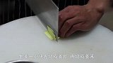 饭店的酥骨鲫鱼为啥那么好吃？原来大厨用的这技巧，真是长见识了