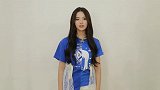 杨超越被海浪冲倒被王源抱住，但看到杨超越的手时，网友真相了
