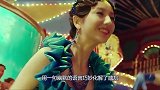 保安大哥不慎踩掉佟丽娅的裙子，谁听到她说了什么暴露真实人品