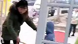 幼儿园终于开学妈妈铺盖一扔，惊喜等待