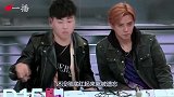 孟美岐黑色与银色套装无缝切换 烟熏妆大胆吸睛炫酷十足