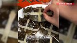 消费者买16只螃蟹，2只死蟹，14只臭的，客服回应：蘸点醋吃