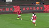 保利尼奥前场反抢 高拉特传中被吴伟挡出底线