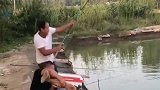 三个男子钓鱼