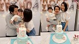 王祖蓝李亚男女儿一岁生日，扎双马尾超可爱，颜值胜过爸爸