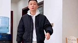 男子拿钱让老婆去还岳父，老婆的反应亮了