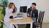 男子肚子疼去看医生，没想到医生是个慢性子，对话太逗了