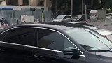 哇哦 小姐姐开着加洲随风飘扬 真的很好 有钱你也可以飘
