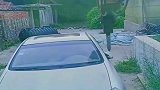 师傅脾气太暴躁，直接把镜子打掉了