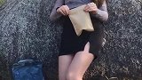 30以上的女人最好准备包臀裙，这样穿搭气质高挑更显年轻