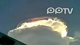 (pp拍客)实拍俄罗斯上空现火焰怪云引UFO猜测