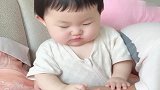 我都起床了，怎么爸爸还睡呢真是个大懒虫