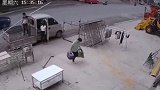 懵了！谁能看明白这是啥情况？反正我是懵了！
