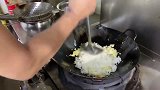 28元一份的蛋炒饭，原来广东大厨是这样炒的，你看值不值