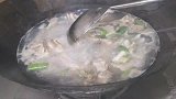 520没有鲜花没有项链送姚妹，只有一道菜，姚妹收到后回忆满满