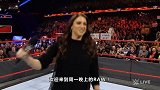 WWE-16年-RAW第1231期：观众呼喊CM朋克 史黛芙妮开启嘲讽模式-花絮