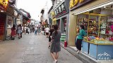 外地人来济南必去的芙蓉街有多热闹 听听形形色色的吆喝声