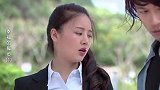 美女撞倒了小伙，看他的装扮还以为是乞丐