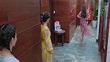 吉娜穿碎花裙扭腰摆臀，有谁注意郎朗的表情太真实