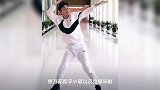 贾乃亮李小璐有望复合?疑似穿情侣装,一周见两次