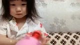 小萝莉的力气还是蛮大了，妈妈爆料，有意思