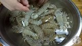 教你皮皮虾正确做法，千万别用水煮，这样做营养不流失，格外鲜美