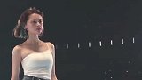 不愧是顶级的模特妹子，气质无人能挡，讲真的我心动了！
