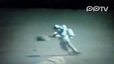 实拍美宇航员月球漫步细节-看他们如何假摔