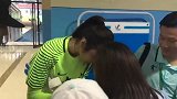 足球-17年-最美门将赵丽娜人气爆棚 赛后签名签到手软-专题