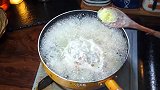 皮蛋瘦肉粥怎么做简单又好吃，营养又好吃的皮蛋瘦肉粥，快试试吧