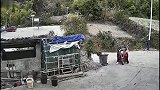 盘点监控下的倒霉瞬间！搞笑，倒霉瞬间，监控下的倒霉蛋