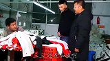 农村三江锅：二货忽悠裁缝学徒，一停电后就穿帮，这就很尴尬了！