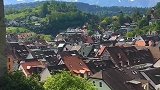 阿尔卑斯山区，童话故事般的小镇，充满着中世纪的浪漫。
