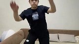 当狗狗们参加体操比赛