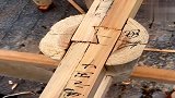 民间老木匠的手艺，搭建实木框架结构，不用一根钉子