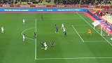 第8分钟摩纳哥球员法尔考射门