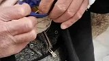 爷爷送给我一件宝贝，看上去金光闪闪