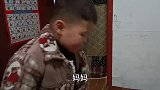 爸妈分居多日五岁小萌娃看不下去了，主动帮爸爸说话劝妈妈回去睡