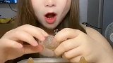 冰冻灌汤包，吃着不要太爽啊，老公都抢着吃
