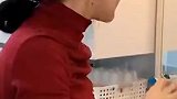 祝晓晗搞笑视频：蓝瘦，香菇！