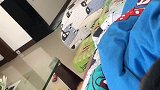 今天皮皮一直看维维不顺眼，找茬吵架