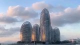 夜游三亚湾，美到不像话。