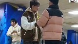 高校体育课双人伦巴舞展示，这舞蹈全是学分和走位