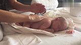 新生儿宝宝抚触按摩视频，宝宝全程安静的享受一声不吭！