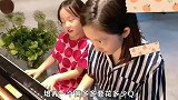 盘点明星育儿观:戚薇把女儿当大人,和女儿争裙子,女儿却很懂事