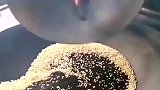 就喜欢奶奶炒的阴米子，改变了大米的味道，香气四溢
